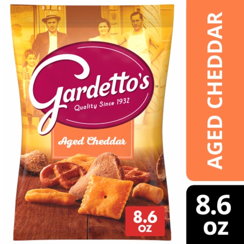 Gardetto's Snack Mix Aged Cheddar Pub and Party Mix Bag Perspective: front