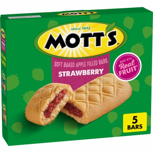 Mott’s Strawberry Flavor Soft Baked Apple Filled Bars Perspective: front