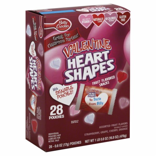 Betty Crocker Valentine Heart Shapes Mini Fruit Snacks Perspective: front