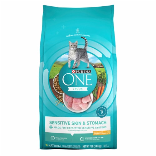 Purina One® Sensitive Skin & Stomach Formula Natural Dry Cat Food Perspective: front