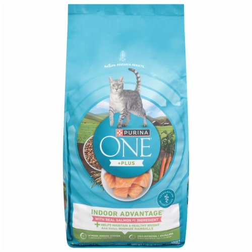 Purina One® +Plus Indoor Advantage® with Salmon Dry Cat Food Perspective: front