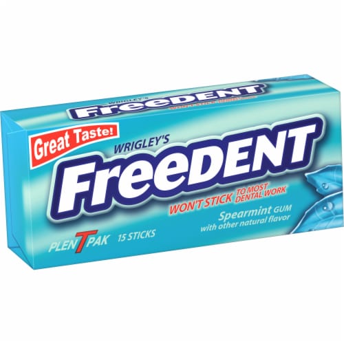 Freedent Spearmint Gum Perspective: front