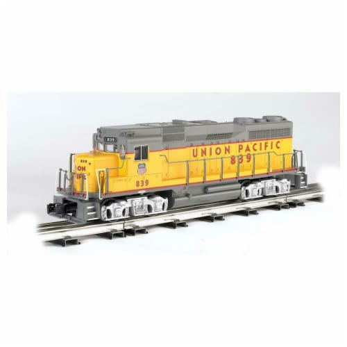 Bachmann BAC22907 Union Pacific No.839 GP30 Model Train with Dynamic Brake Perspective: front