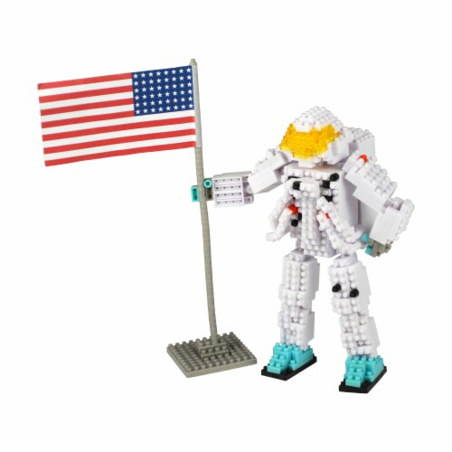 BePuzzled 3D Astronaut Pixel Puzzle Perspective: front
