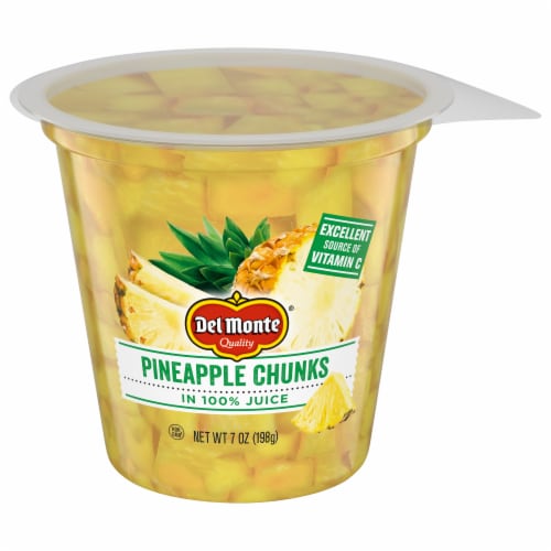 Del Monte® Fruit Naturals Pineapple Chunks Perspective: front