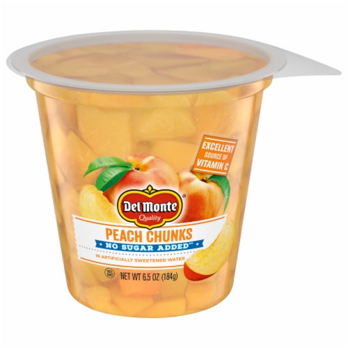 Del Monte® Fruit Naturals No Sugar Added Yellow Cling Peach Chunks Fruit Cup Perspective: front