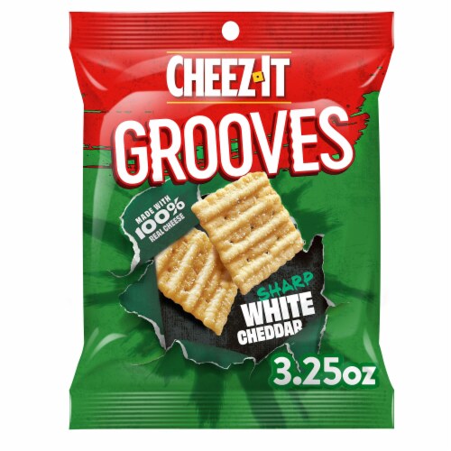 Cheez-It® Sharp White Cheddar Cheese Snack Crackers Perspective: front