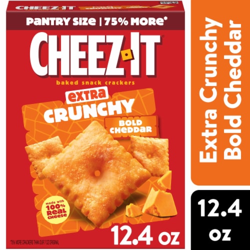 Cheez-It® Extra Crunchy Bold Cheddar Cheese Crackers Perspective: front