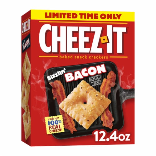 Cheez-It® Sizzlin' Bacon Cheese Snack Crackers Perspective: front