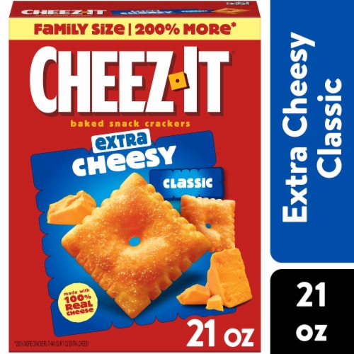 Cheez-It® Extra Cheesy Cheese Crackers Perspective: front