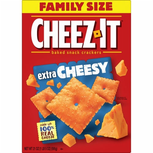 Cheez-It® Extra Cheesy Cheese Crackers Perspective: front