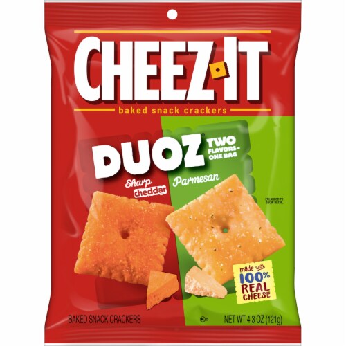 Cheez-It® DUOZ Cheddar and Parmesan Cheese Snack Crackers Perspective: front