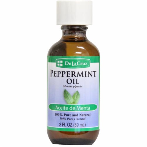De La Cruz® Peppermint Essential Oil Perspective: front