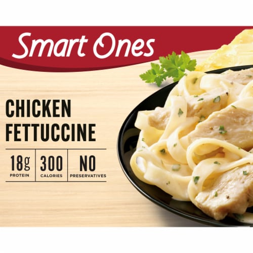 Smart Ones Chicken Fettuccine with Parmesean Sauce Frozen Meal Perspective: front