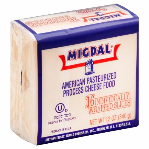 Migdal Yellow American Cheese Slices Perspective: front