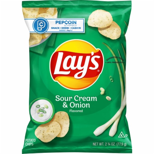 Lay's® Sour Cream & Onion Flavored Potato Chips Perspective: front