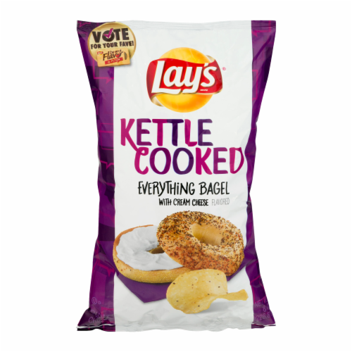 Lay's Kettle Cooked Everything Bagel with Cream Cheese Chips Perspective: front