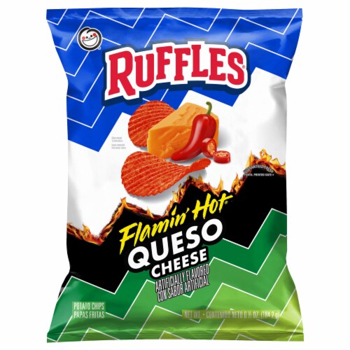 Ruffles® Flamin' Hot® Hot Queso Potato Chips Perspective: front