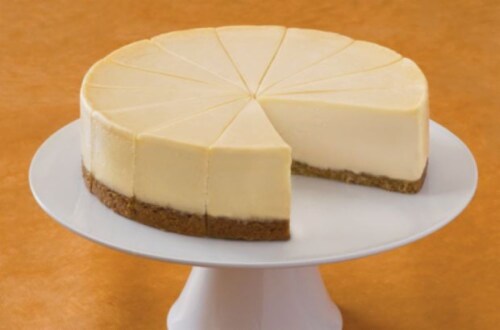 Green's Bakery Plain Round Cheesecake Perspective: front