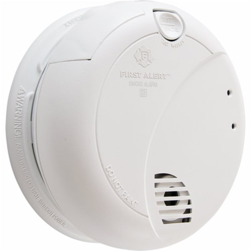 First Alert Plug-In 120V Photoelectric Smoke Alarm with Battery Back-Up Perspective: front