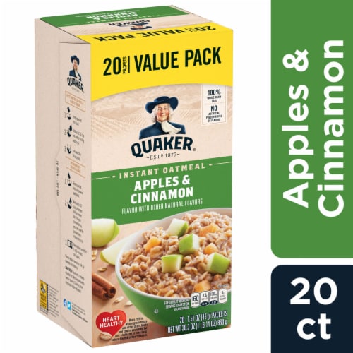 Quaker® Apples & Cinnamon Flavor Instant Oatmeal Perspective: front
