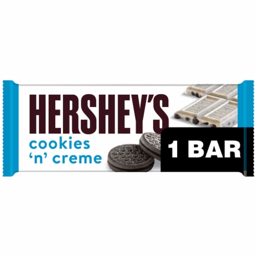 HERSHEY'S Cookies 'n' Creme Candy Bar Perspective: front