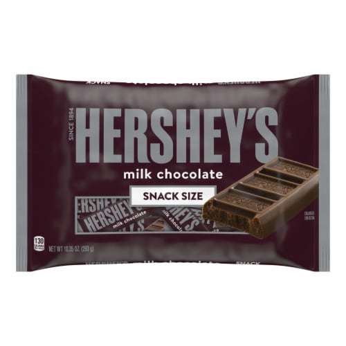 HERSHEY'S Milk Chocolate Snack Size Halloween Candy Bars Bag Perspective: front