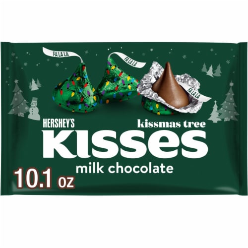 HERSHEY'S KISSES Kissmas Tree Milk Chocolate Candy Christmas Bag Perspective: front
