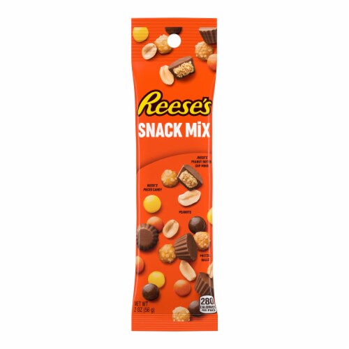Reese's Snack Mix Perspective: front