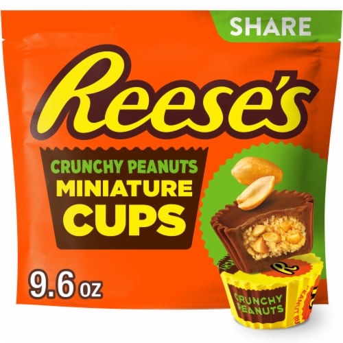 REESE'S Crunchy Peanuts Miniatures Milk Chocolate Peanut Butter Cups Candy Share Pack Perspective: front