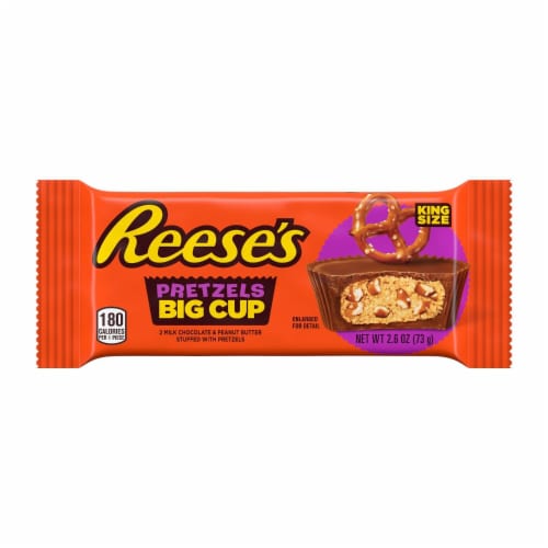 REESE'S Big Cup with Pretzels Milk Chocolate King Size Peanut Butter Cups Candy Pack Perspective: front