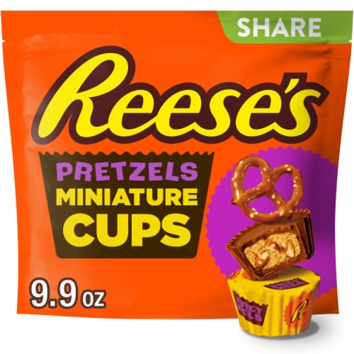 REESE'S STUFFED WITH PRETZELS Miniatures Milk Chocolate Peanut Butter Cups Candy Share Pack Perspective: front