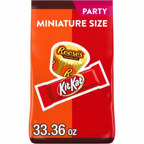 KIT KAT® and REESE'S Assorted Milk Chocolate Flavored Candy Party Pack Perspective: front