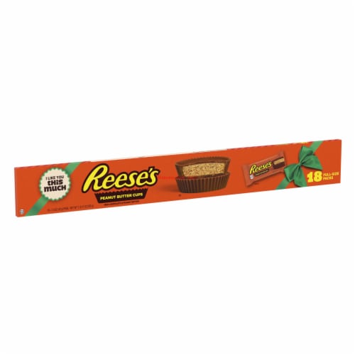 REESE'S Milk Chocolate Peanut Butter Cups Candy Christmas Packs Perspective: front