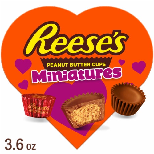 REESE'S Miniatures Milk Chocolate Peanut Butter Cups Valentine Candy Gift Box Perspective: front
