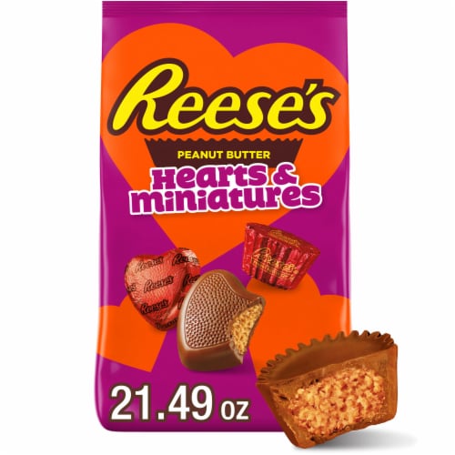 REESE'S Assorted Chocolate Peanut Butter Shapes Valentine Candy Bag Perspective: front