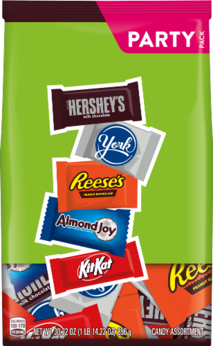 Hershey Assorted Chocolate Flavored Candy Party Pack Perspective: front