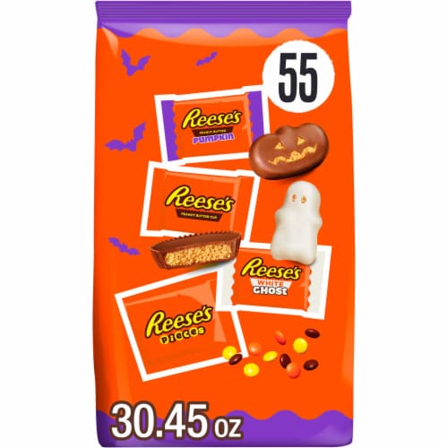 REESE'S Assorted Flavored Snack Size Peanut Butter Halloween Candy Bag Perspective: front