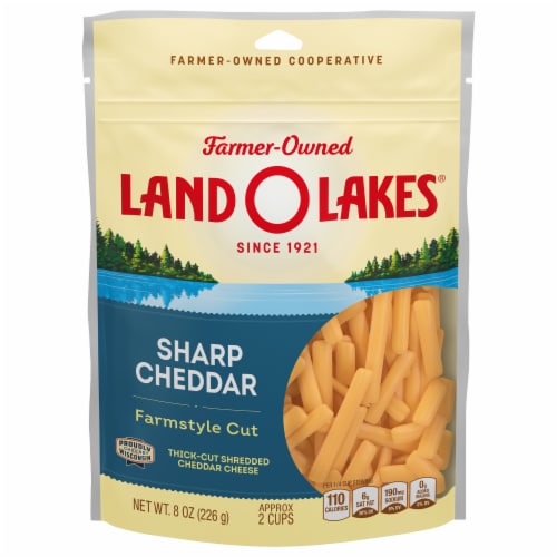 Land O Lakes® Sharp Cheddar Cheese Farmstyle Shreds Perspective: front