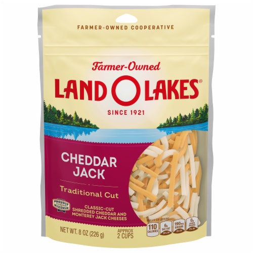Land O Lakes Cheddar Jack Traditional Cut Shredded Cheese Perspective: front