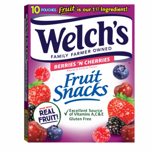 Welch's Berries 'N Cherries Fruit Snacks 0.8oz Pouches - 10ct Box Perspective: front