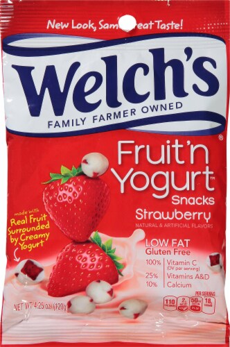 Welch's Strawberry Fruit 'n Yogurt Snacks Perspective: front
