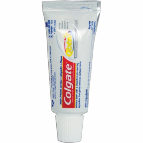 Colgate Total Advanced Clean Mint Toothpaste Perspective: front