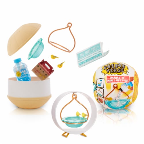 MGA's Miniverse™ - Make It Mini Lifestyle™ Home Perspective: front