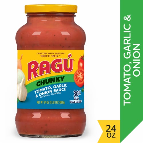 Ragu® Chunky Tomato Garlic and Onion Pasta Sauce Perspective: front