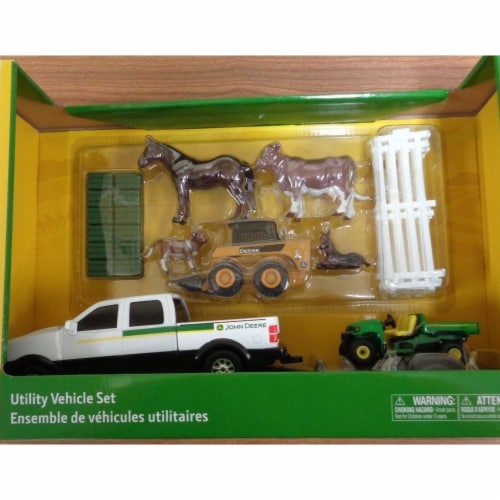 Tomy International 238331 John Deere Utility Vehicle Set Perspective: front