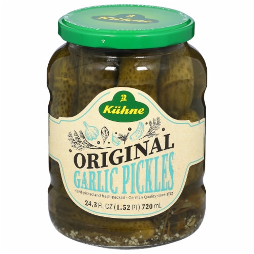 Kuhne Original Garlic Pickles Perspective: front