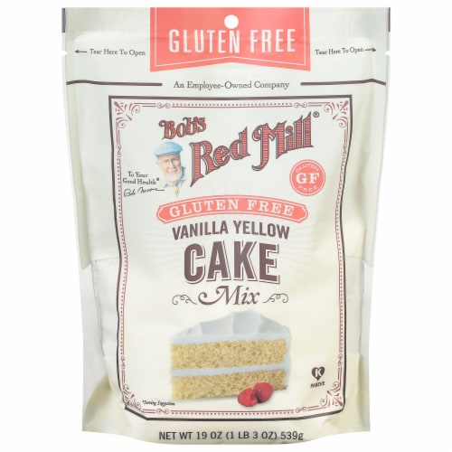 Bob's Red Mill Gluten Free Vanilla Yellow Cake Mix Perspective: front