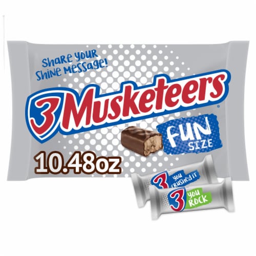 3 Musketeers Fun Size Milk Chocolate Candy Bars Bag Perspective: front