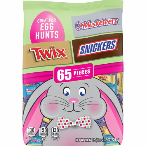 SNICKERS, TWIX & 3 MUSKETEERS Minis Assorted Chocolate Easter Candy Spring Variety Mix 65 Piece Bag Perspective: front